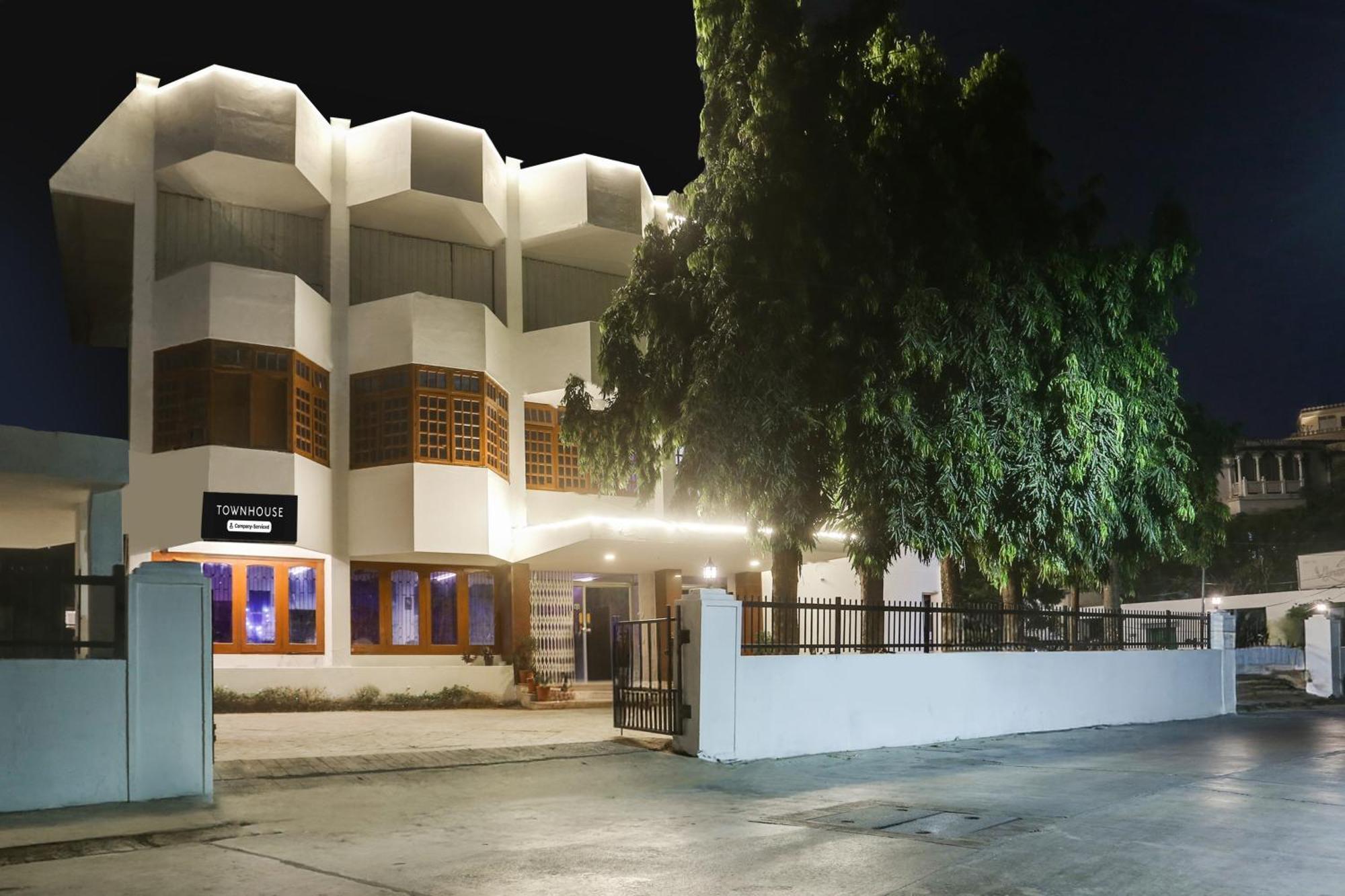 Hotel Super Townhouse Pichola Formerly Vinayak 3*