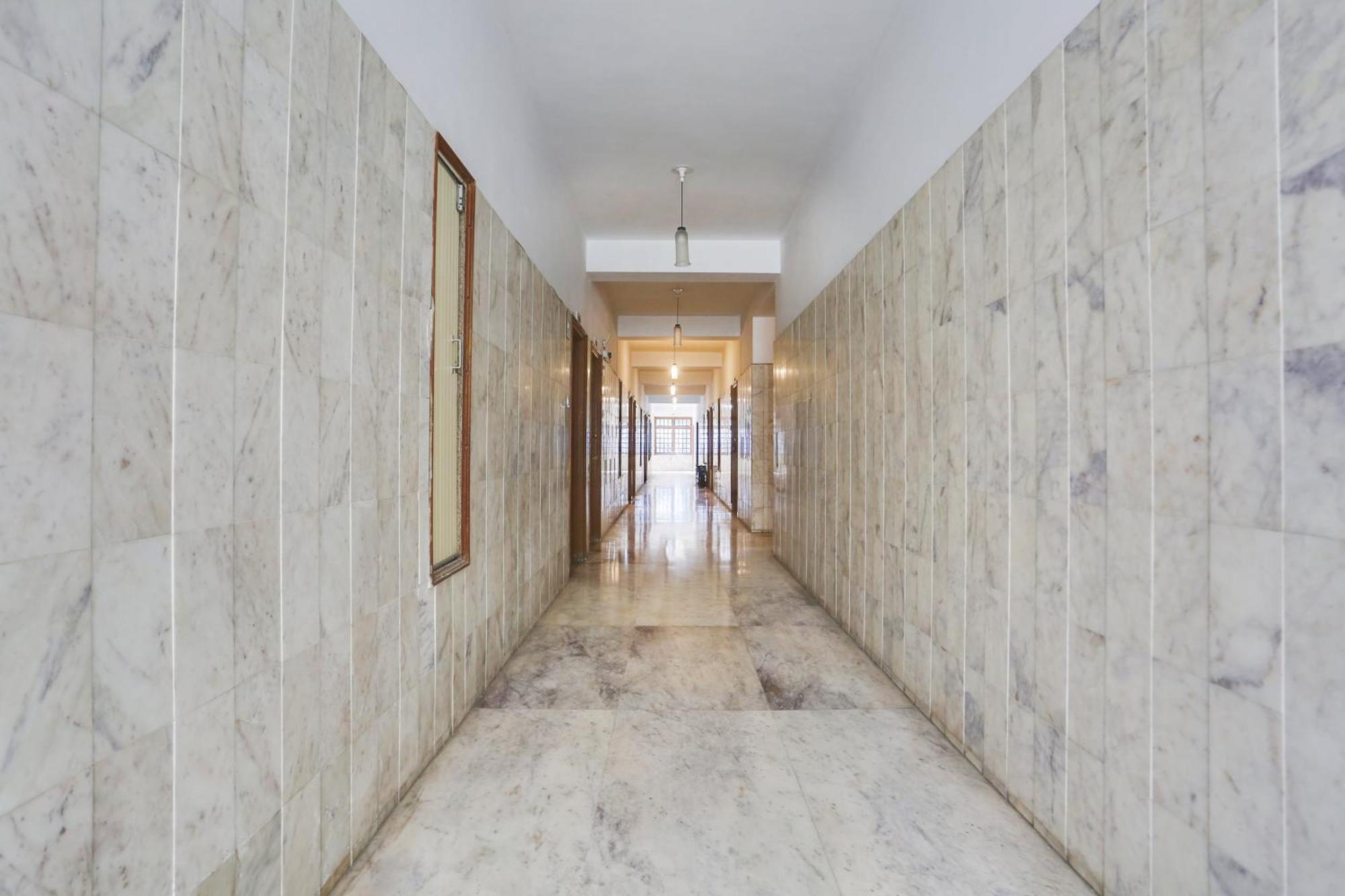 Super Townhouse Pichola Formerly Vinayak Hotel